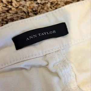 Ann Taylor Size 4 White Jeans